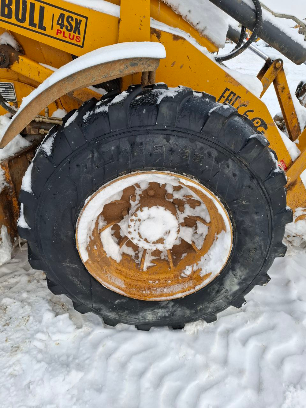 Bull 4SX Экскаватор-погрузчик 4SX-PLUS (Дизельный, 4,6 л, 122 л.с., АТ)