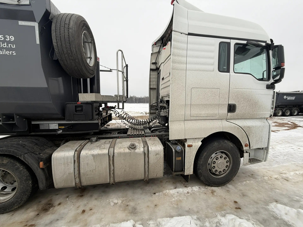 SITRAK C7H 4x2 Седельный тягач ZZ4186V391HE (Дизельный, 12,4 л, 480 л.с., AT)