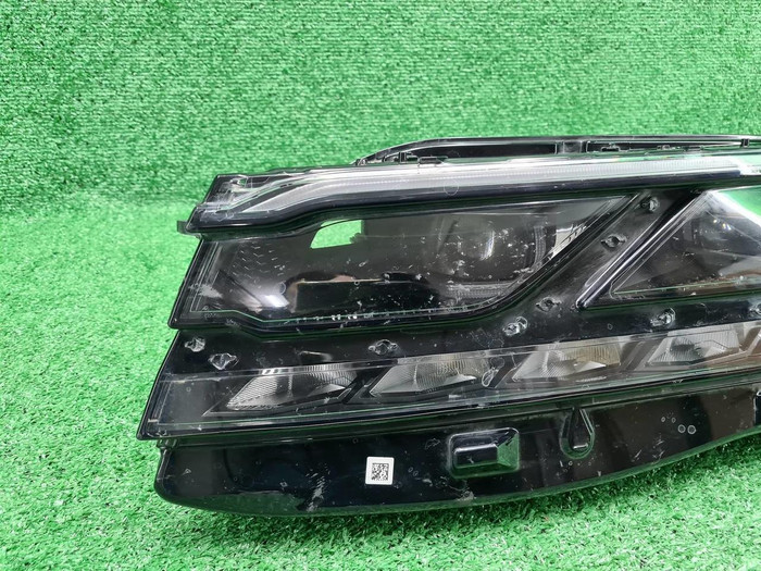 Фара левая VW Touareg 3 (2018-2023) LED