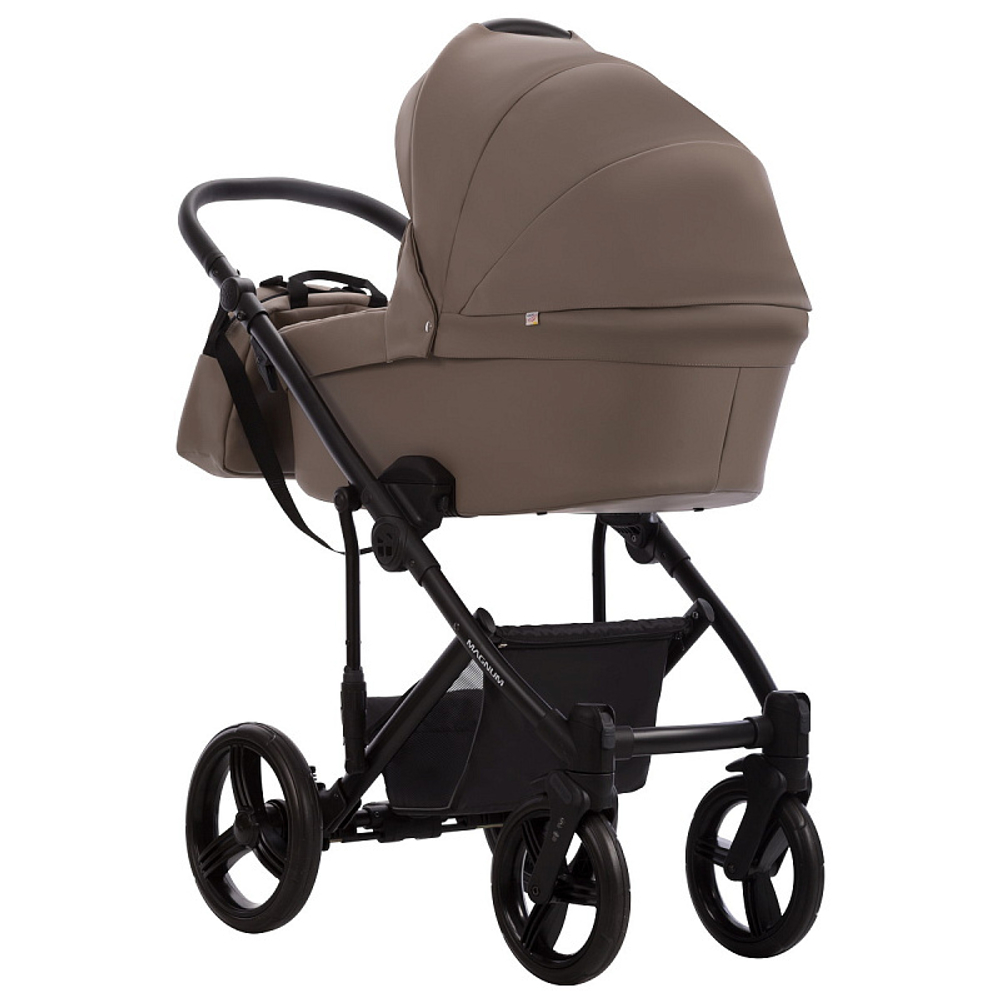 Детская коляска Bebetto Magnum Light Pro 3 в 1 с автокреслом Avionaut Cosmo 05 т.бежевая кожа