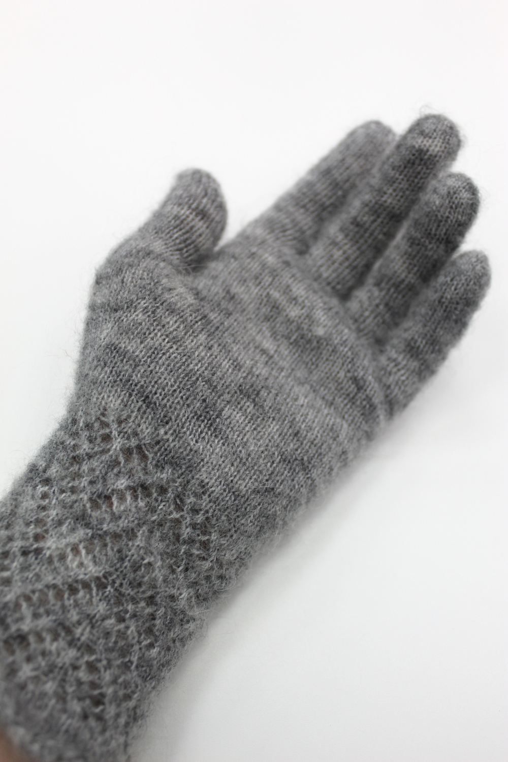 Перчатки ажурные ПЧ237-03 серый