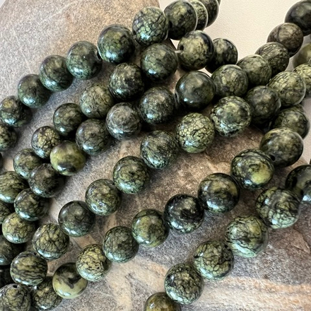 Змеевик (серпентинит) 8мм. Камни для изделий на заказ. Цена зависит от вида заказанного изделия
