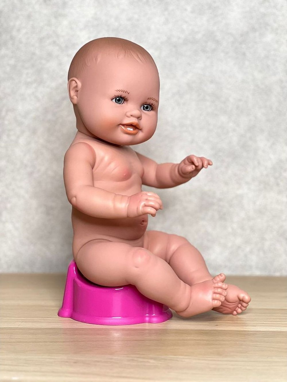 Кукла LAMAGIK виниловая Daniela 45см (46706)