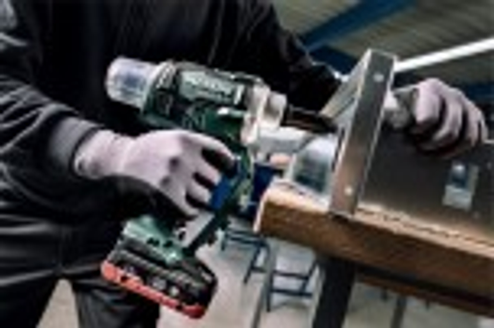 Клепальник аккумуляторный METABO NP 18 LTX BL 5.0  2,0 Ач, бесщеточный 619002500
