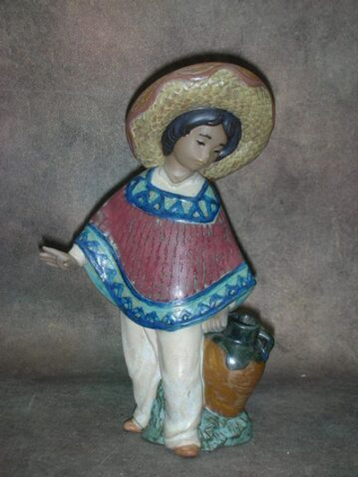 Статуэтка. Фарфор. Педро с кувшином, мексиканский мальчик в сомбреро. Lladro. Испания