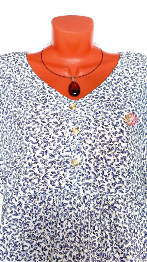 Янтарный кулон на ювелирной струне