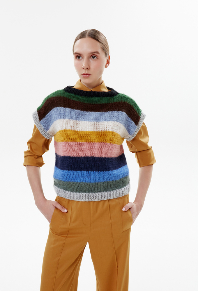 Жилетка трикотажная, разноцветный