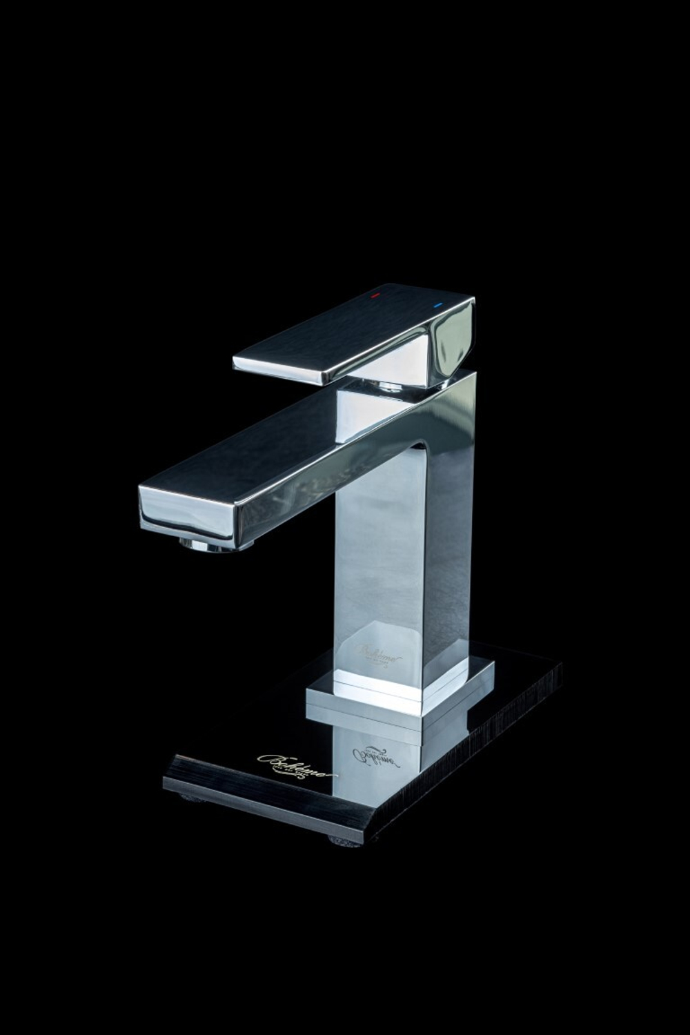 Boheme Cмеситель для умывальника Qubic Chrome