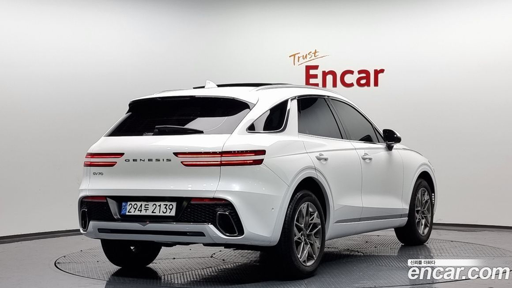 Genesis GV70 2.5T Бензин 2WD (01.2024)