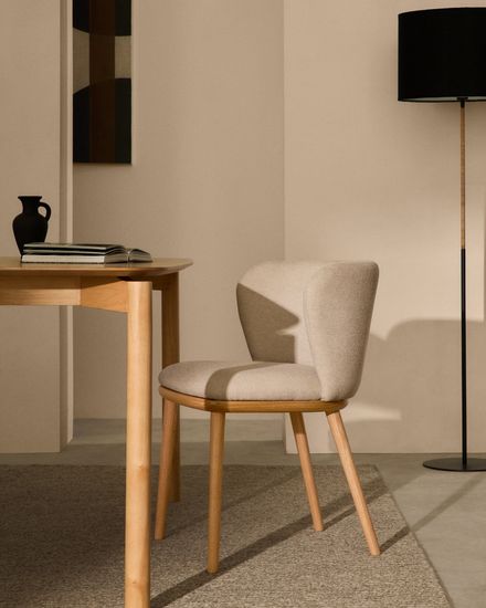 Ciselia Стул из бежевой синели и натурального массива ясеня Испания La Forma