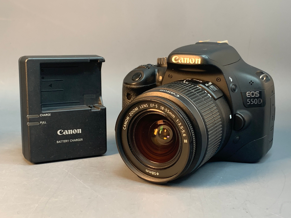 Canon 550D Kit 18-55 19000 кадров