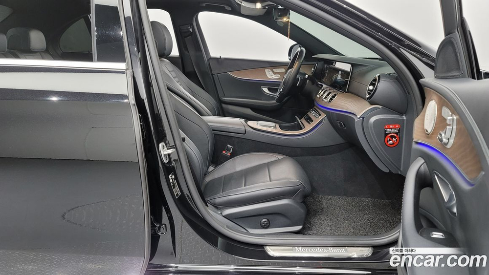 Mercedes-Benz E-Class W213 E220d 4MATIC Exclusive (05.2022)