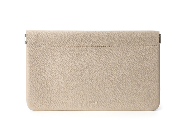 POCHETTE M кремового цвета