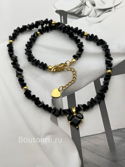 Колье-чокер черное с подвеской в форме сердца