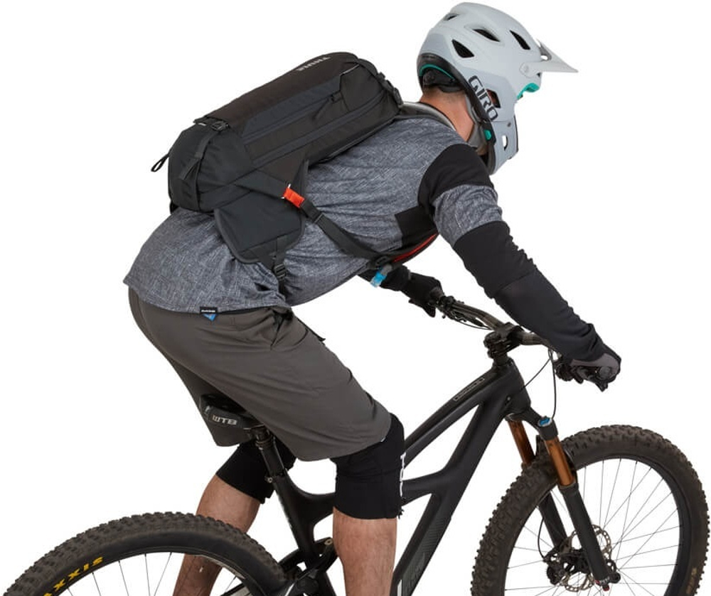 Велорюкзак с гидратором Thule Rail Pro Hydration Pack 12L TRHP112P Obsidian (3203799)