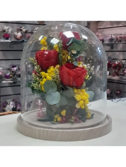 композиция из пионов, эвкалипта, лимониума