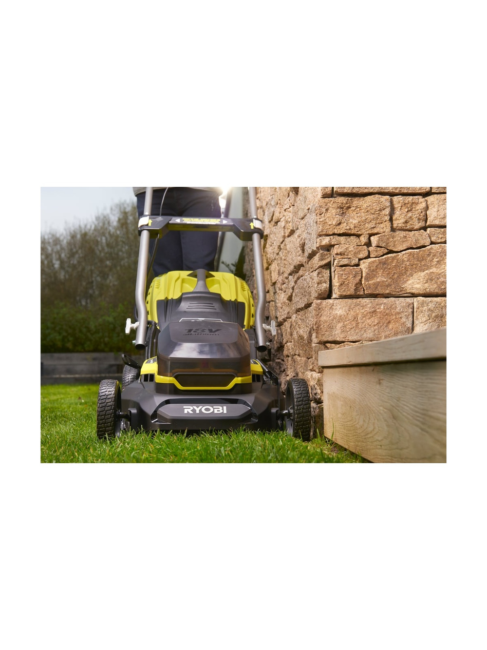 Бесщеточная газонокосилка Ryobi ONE+ RY18LMX40A-0 5133004584