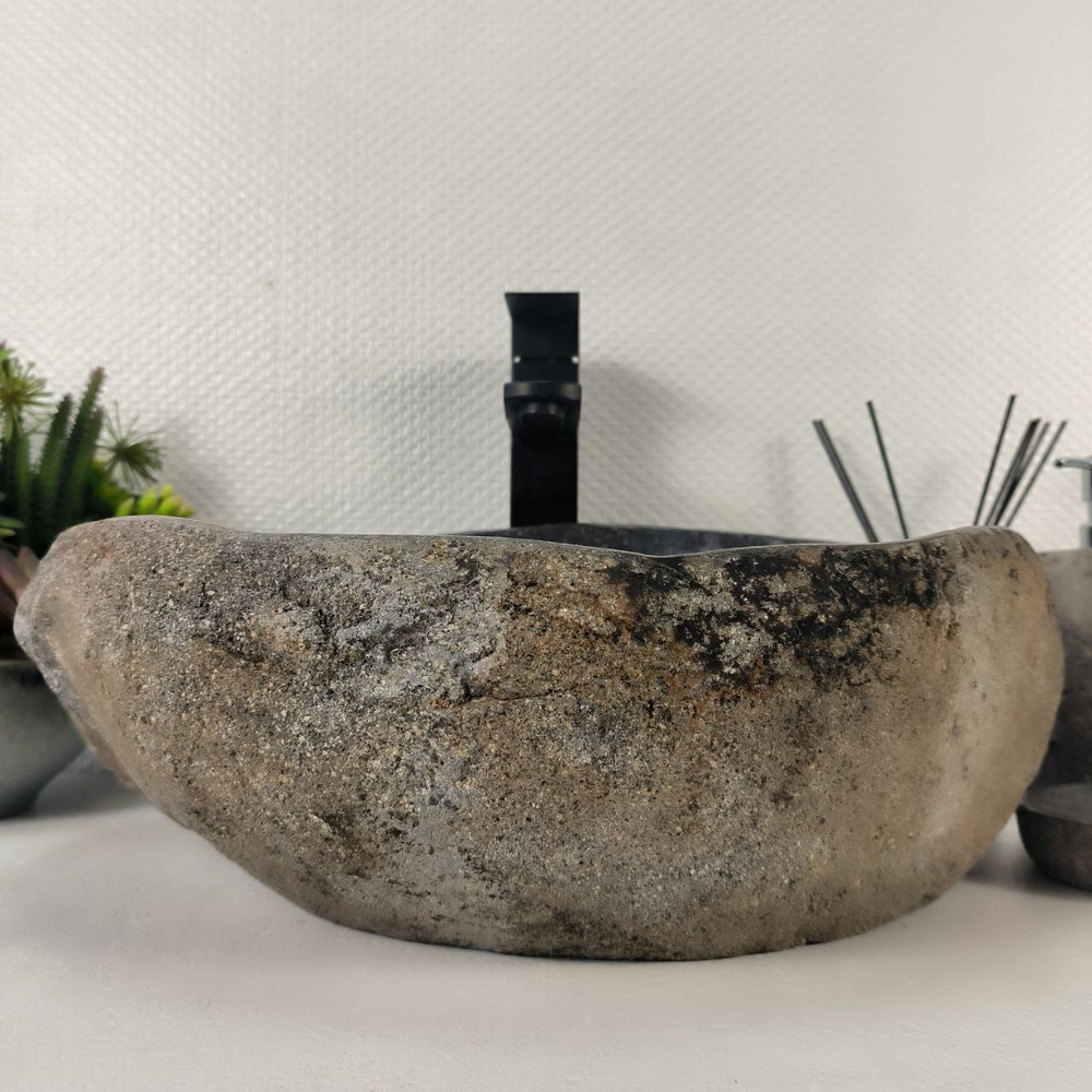 Раковина из речного камня RS-65166 45*34*15 0861