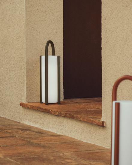 Большая портативная настольная лампа Leros из полиэтилена и стали зеленого цвета