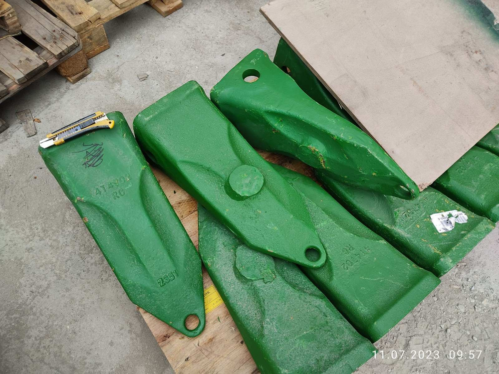 Коронка 4T4702RC скальная  (J700)