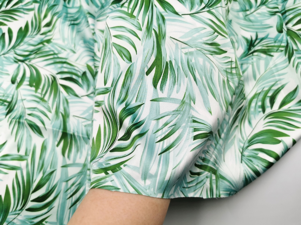 Эластичный бельевой атлас-стрейч, зеленые листочки, (Арт: ASP-009)