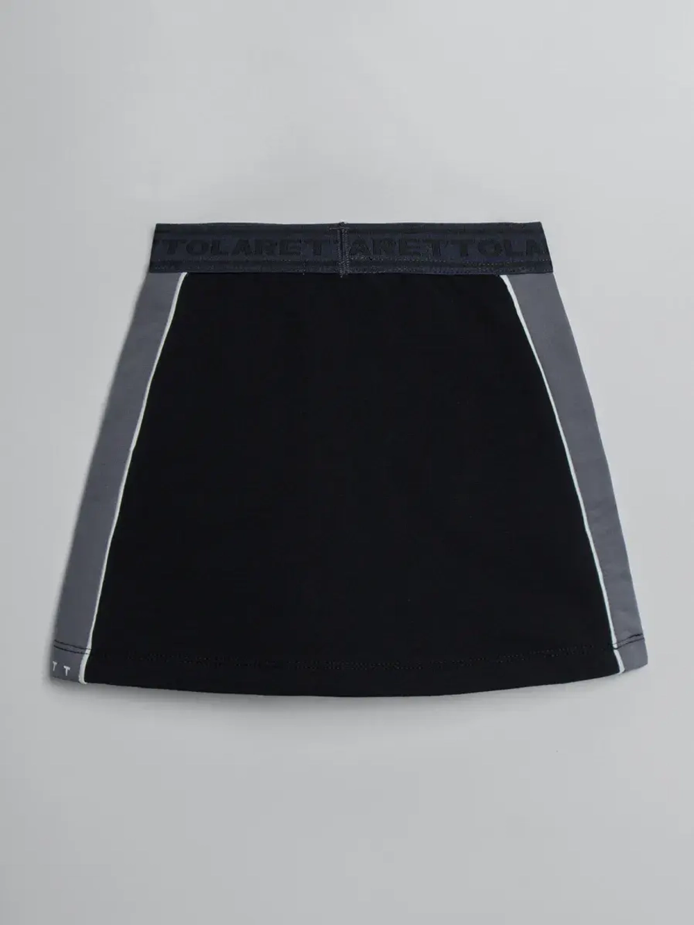 Костюм в садик, футболка и юбка