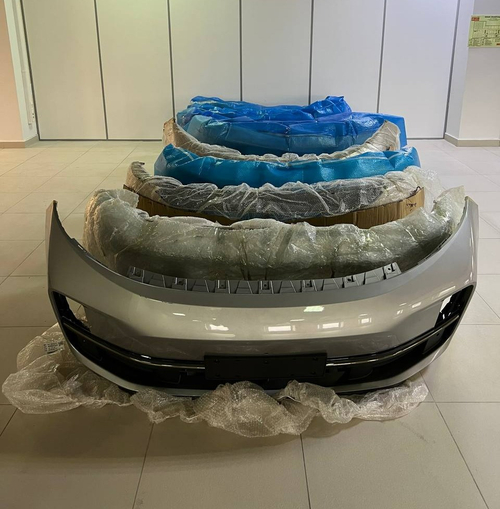 Бампер передний Lixiang