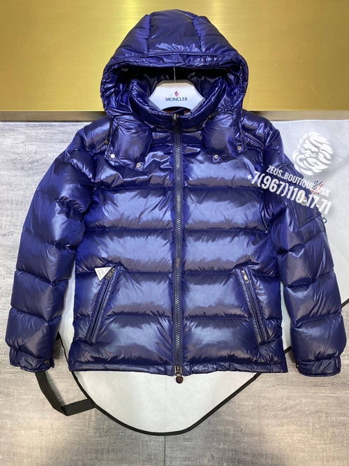Пуховик Moncler