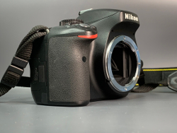 Nikon D5100 Kit 18-55mm 3.5-5.6G VR 11.000 кадров