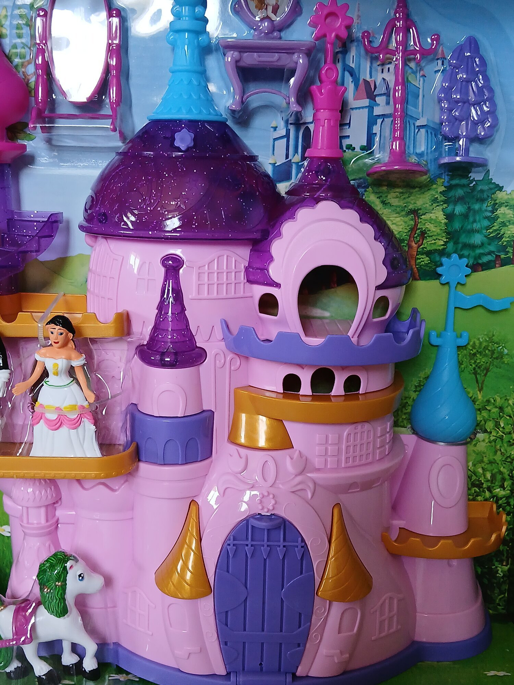 Игровой домик "Волшебный замок" 29020-SG, для кукол, с мебелью, пластик, 35 см, 5-7 лет