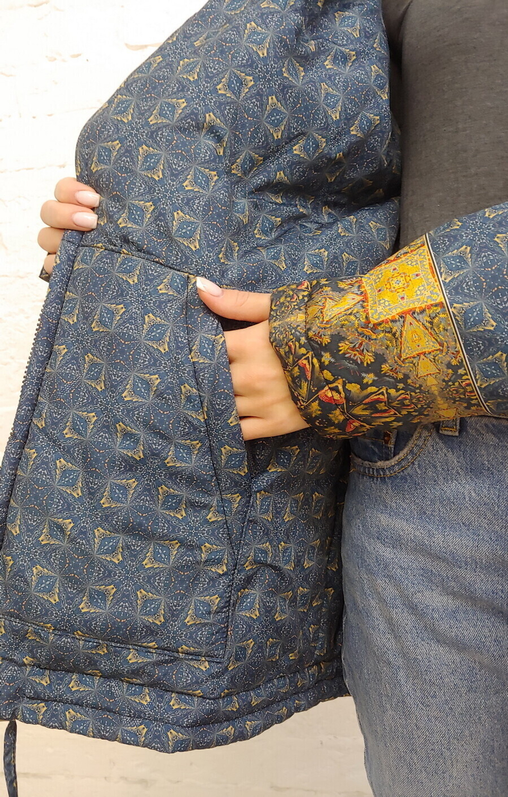 Двусторонняя куртка "Кормление птиц", по мотивам средневековой шпалеры 15 века