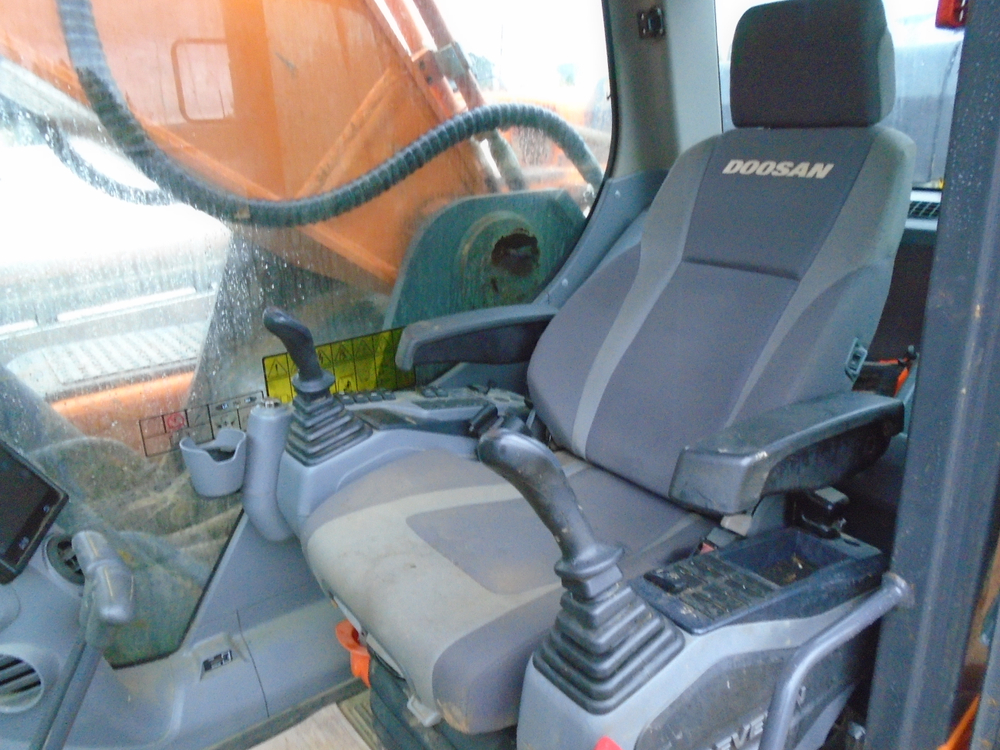 Doosan DX490 Экскаватор DX490LCA-7M (Дизельный, 11,1 л, 349 л.с., АТ)