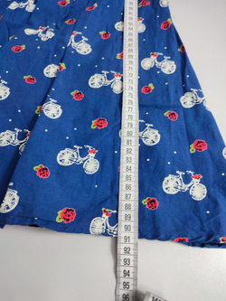 Платье Yumi стильное 42 размер