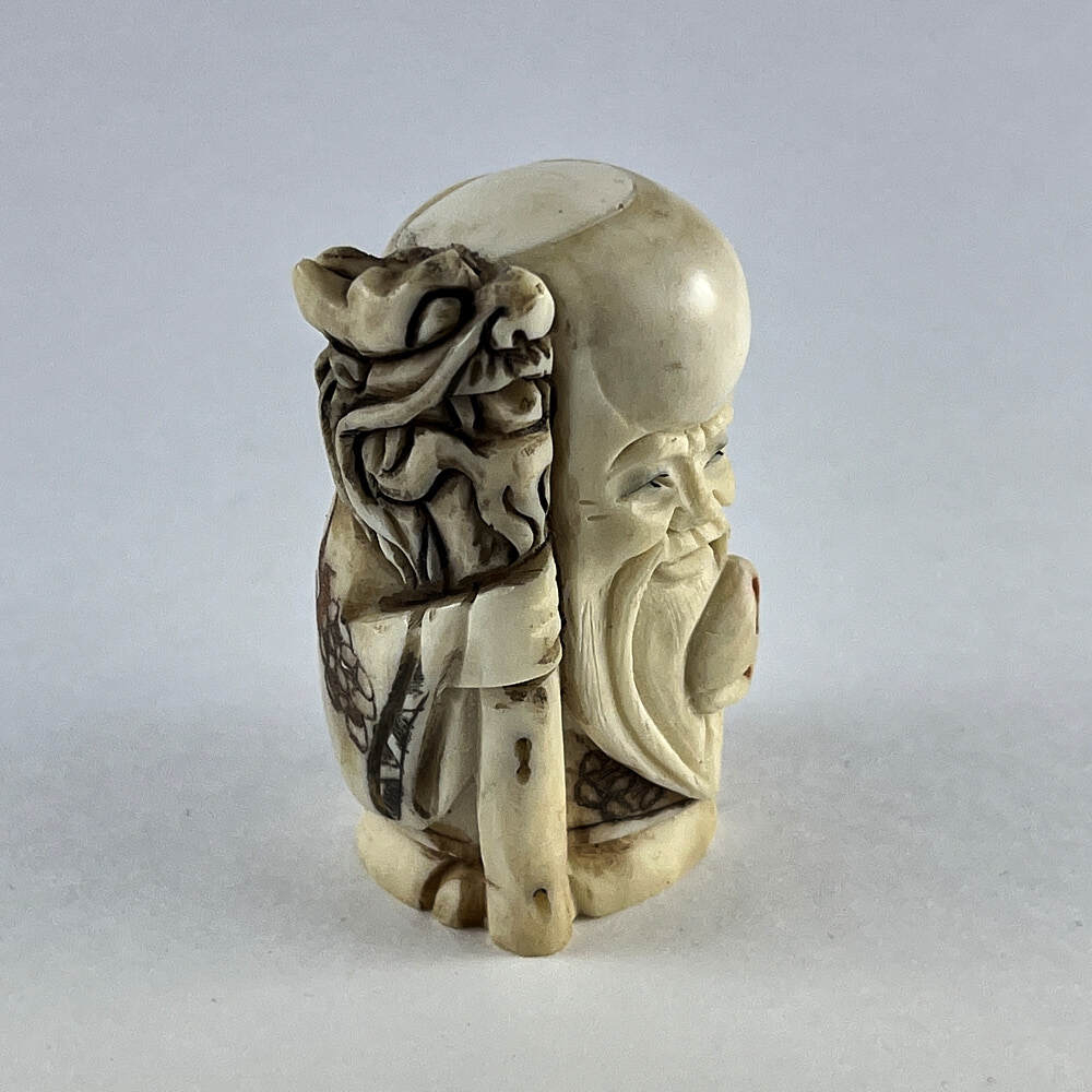 Статуэтка нэцкэ Шоусин