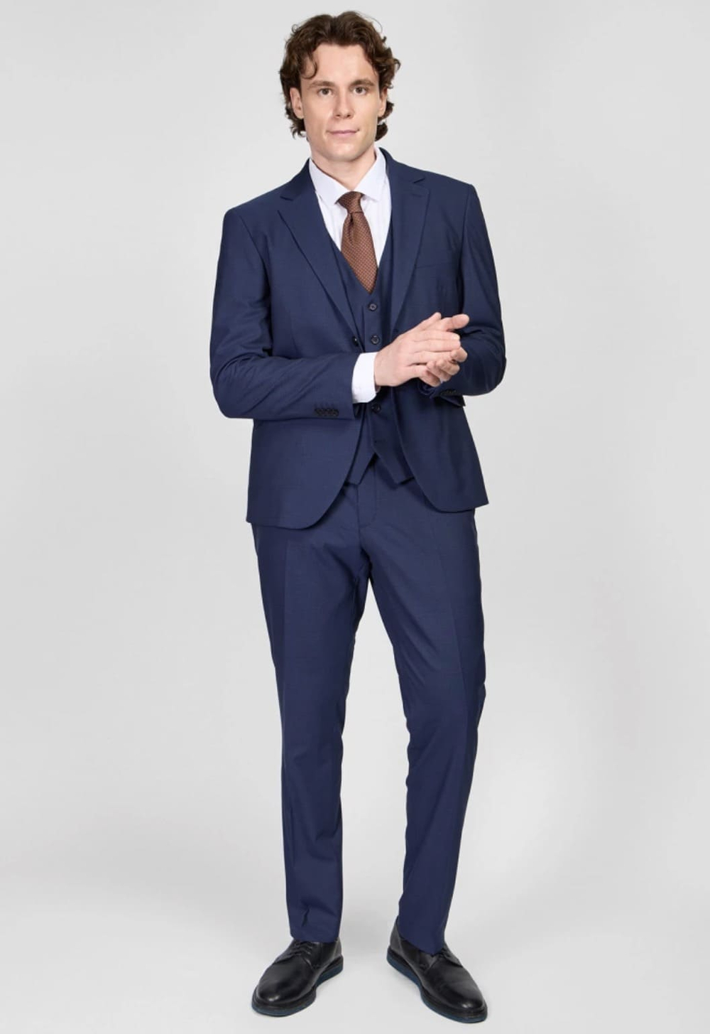 Мужской костюм тройка в клетку (синий) В78