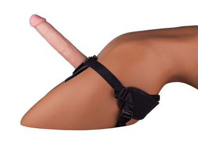 Страпон Харнесс в подарочной упаковке - 21 см. (Цвет: телесный с черным)