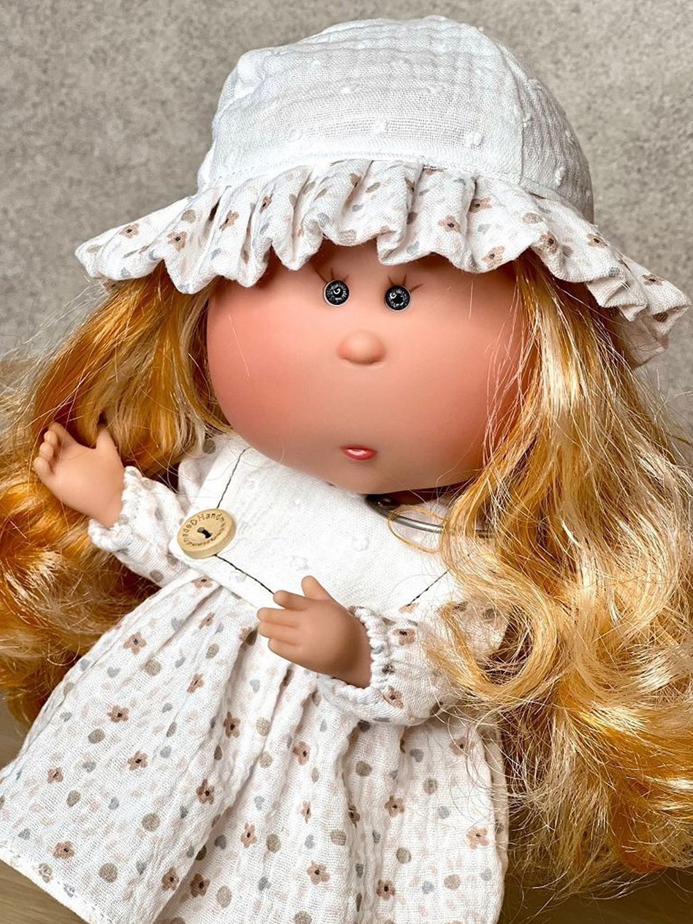 Кукла Nines виниловая 30см MIA CASE шарнирная (3502)