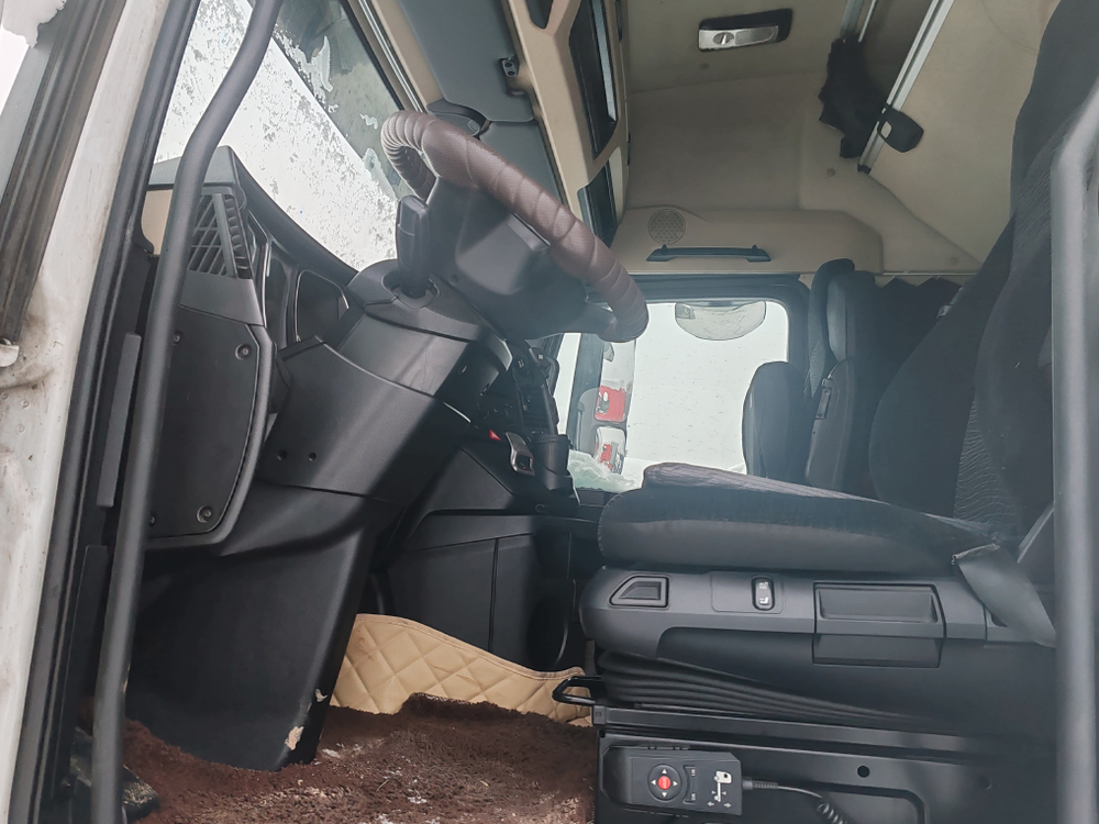 Mercedes-Benz ACTROS 4x2 Седельный тягач 1845 LS (Дизельный, 12,8 л, 449 л.с., АТ)