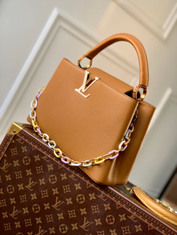 Louis Vuitton Capucines MM
