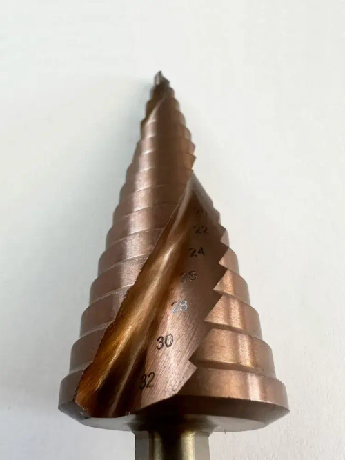 Сверло ступенчатое по металлу кобальтовое 4-32мм конусное