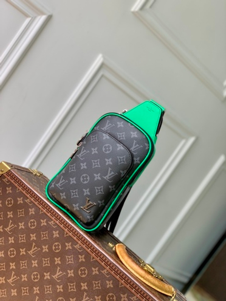 Louis Vuitton Avenue Slingbag PM