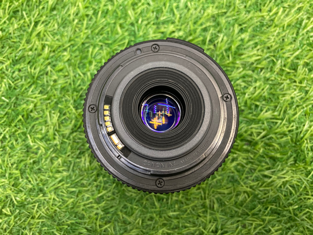 Canon 1000D kit 18-55mm 3.5-5.6 II 26.000 кадров