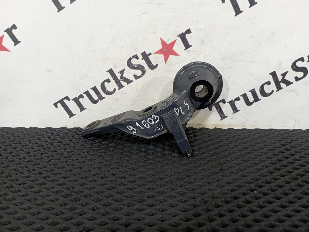 Кронштейн торсиона кабины левый 2020г