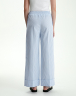 Свободные брюки на резинке в полоску