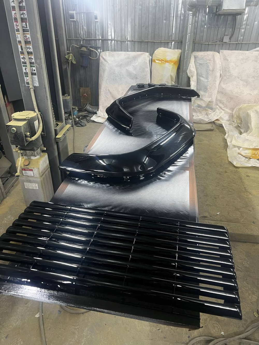 Покраска деталей автомобиля в один цвет