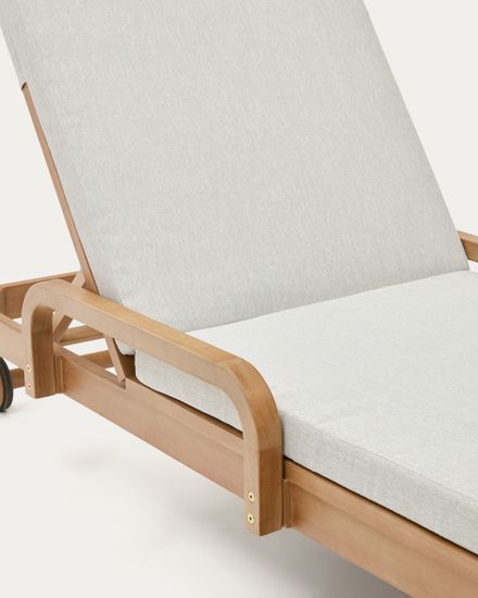 Шезлонг Sonsaura из массива эвкалипта Испания La Forma