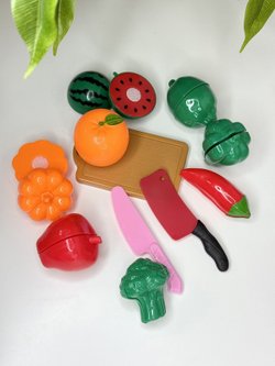 Игровой набор посуды и продуктов на липучке 82 элемента (201914939)