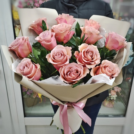 Букет из 13 роз сорта "MOCCACHINO" (Эквадор 60 см)