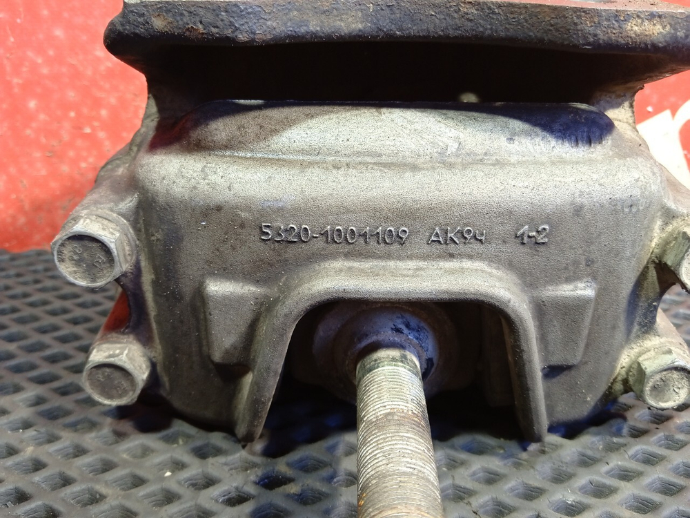 Подушка двигателя задняя 2017г.