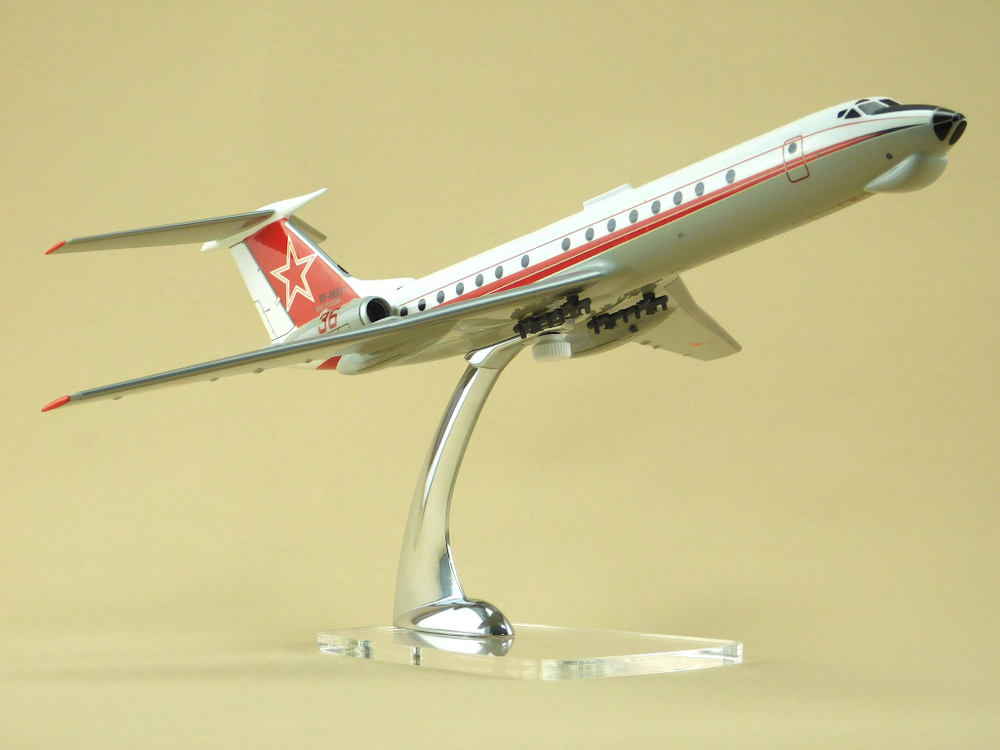 Модель самолета Ту-134Ш (М1:100, ВВС России, RF-66031, 36)